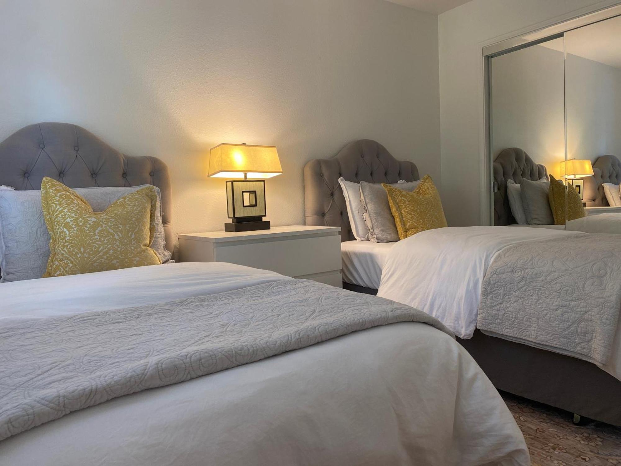 Hébergement de vacances With Private Entry And Large Pool *
